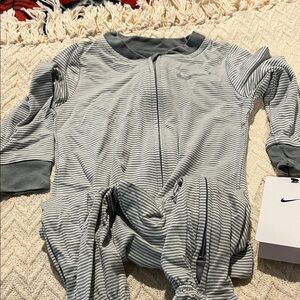 Nike Kids Green Striped Footie